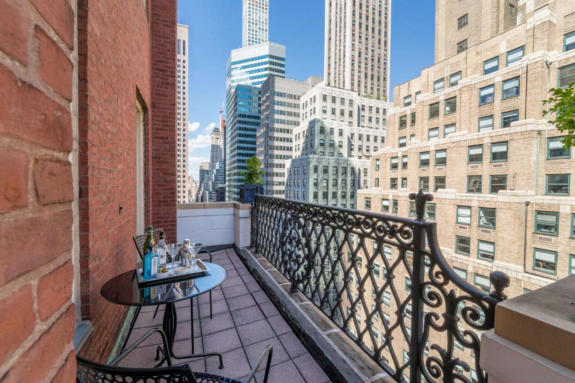 Omni Berkshire Place Нью-Йорк Экстерьер фото