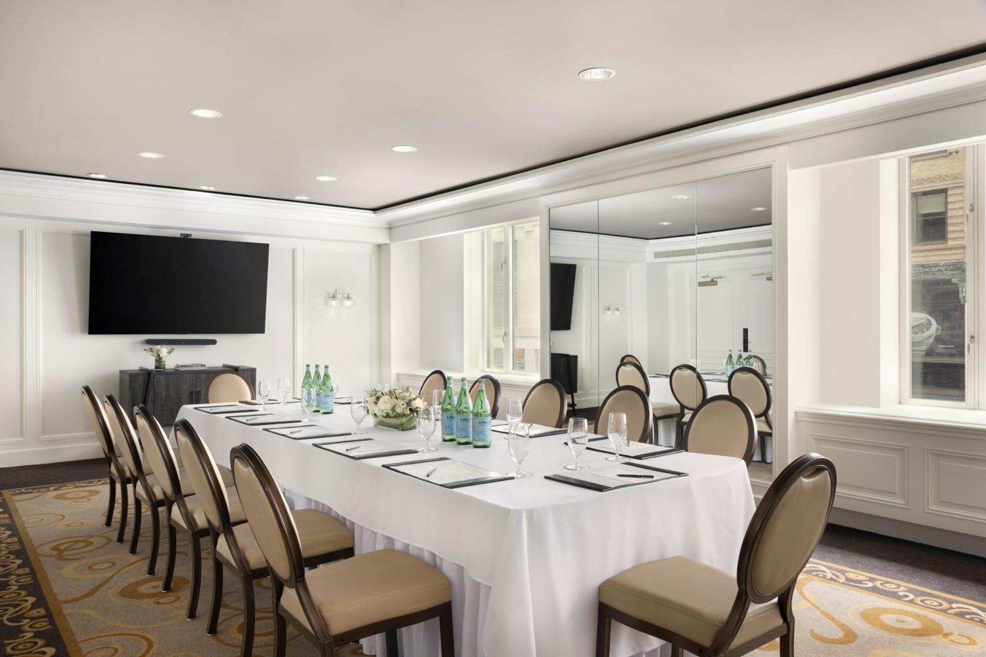 Omni Berkshire Place Нью-Йорк Экстерьер фото